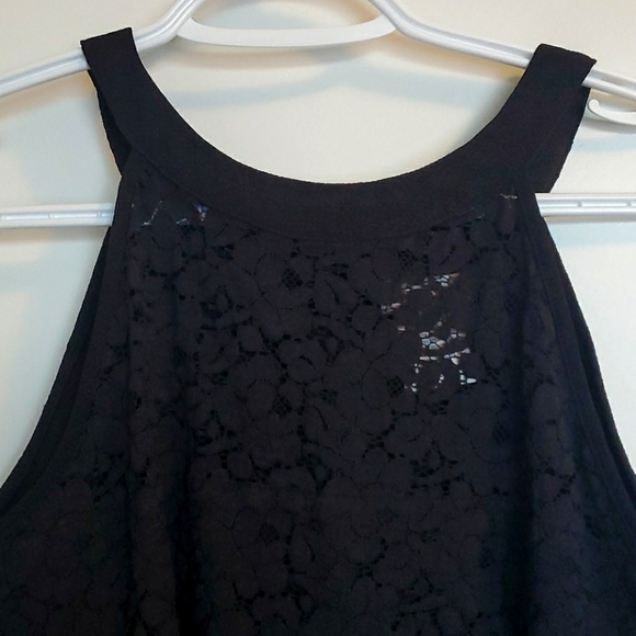 Halter top. - Picture 2 of 2